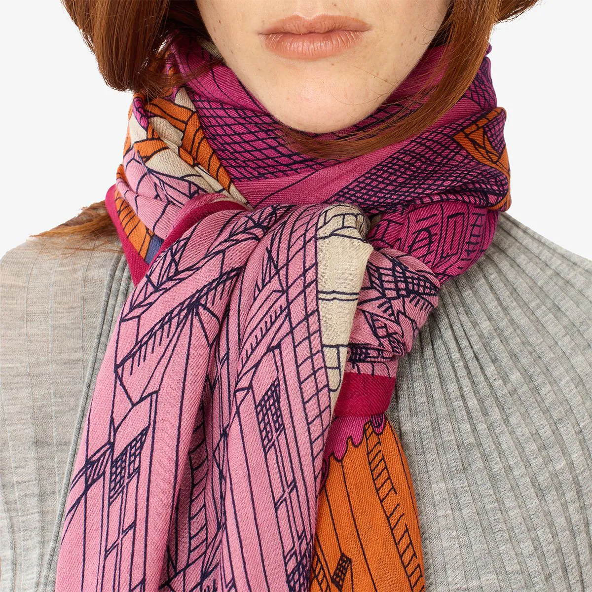 SCARF 100 WOOL PARIS FUCHSIA